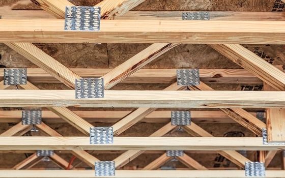 Bracket Truss Galvanized untuk Sambungan Kayu Truss ke Rafter